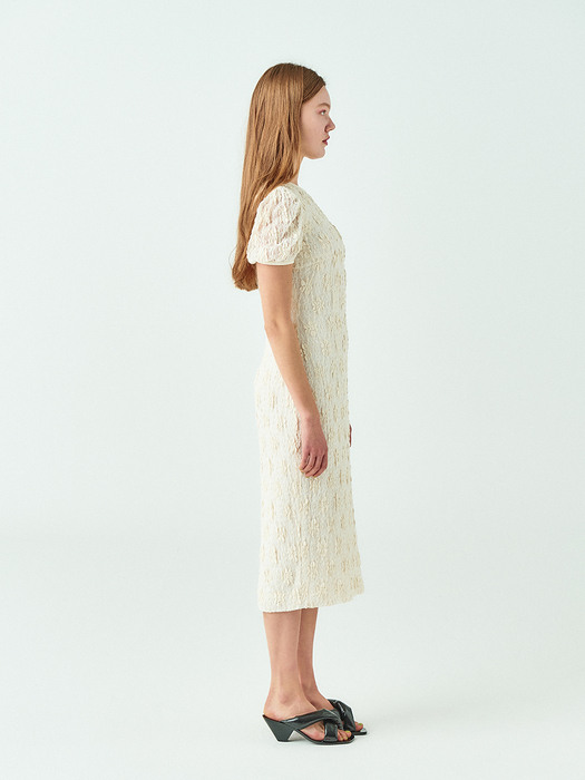 Lace Puff Line Dress in Cream