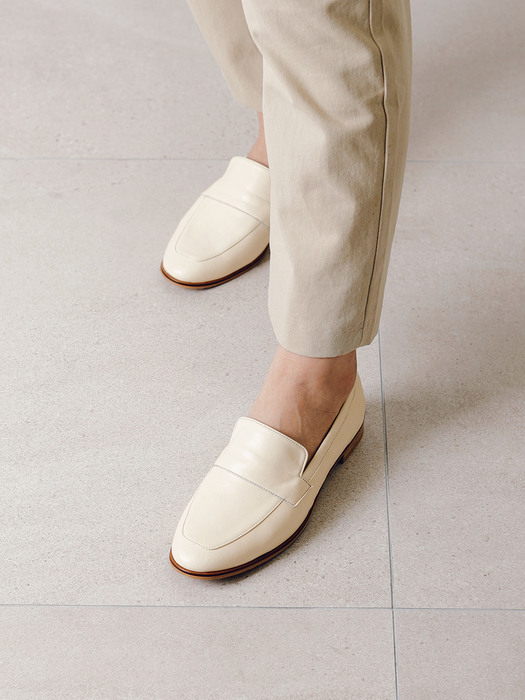 Page Loafer_Vanilla od20307