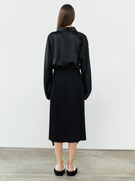 Irregular Pleats, Black