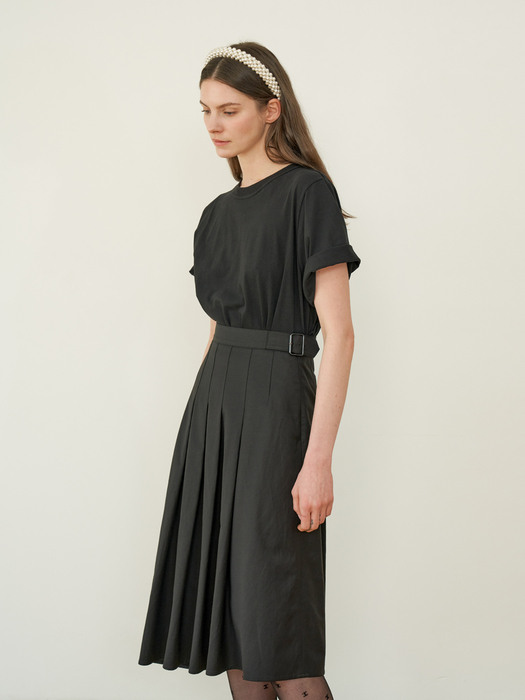 Unbalance pleats skirt (Black)