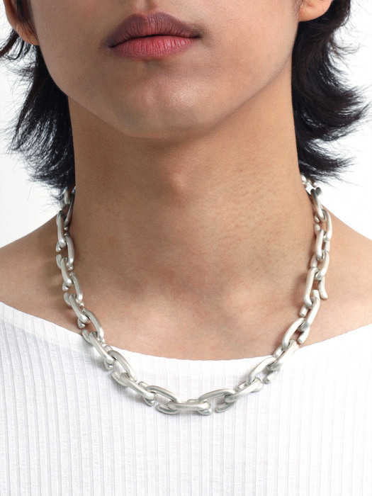 Hae chain necklace
