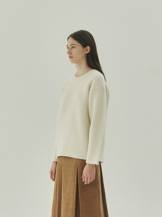 BACK OPEN RIBBON PULLOVER - IVORY