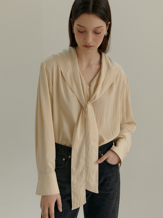 SIA Scarf Tie Collar Blouse_Cream Beige