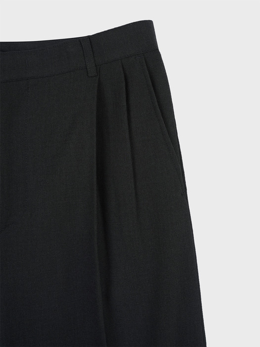 FLUTTER TWO TUCK WIDE SLACKS_BLACK