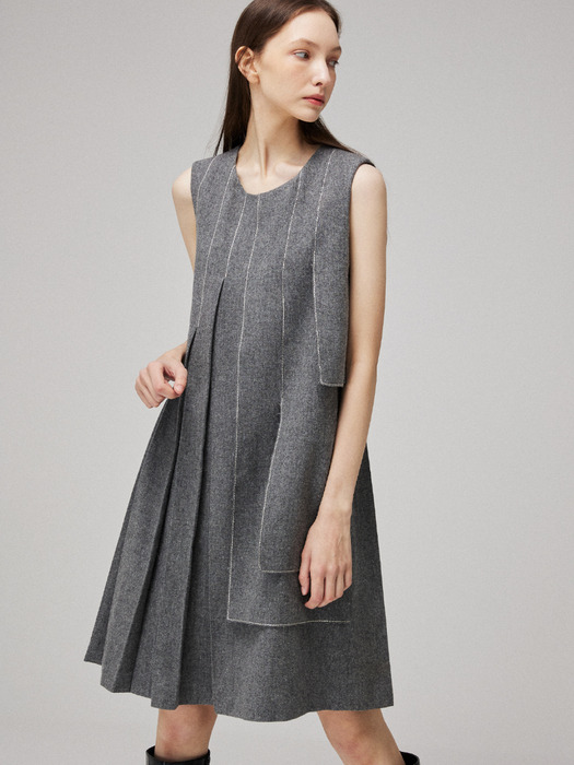 Pleated wool unbalance stitch sleeveless dress