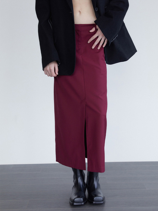 Two-line long skirt - burgundy