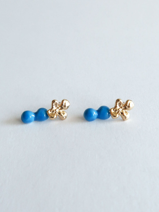 Dry flower drop earring [blue]