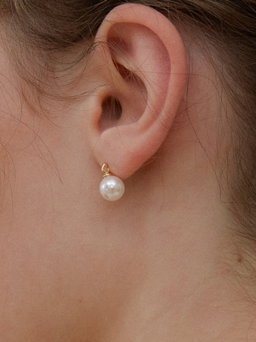 PEARL STUD EARRING_O