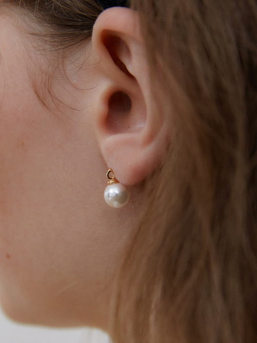 PEARL STUD EARRING_O