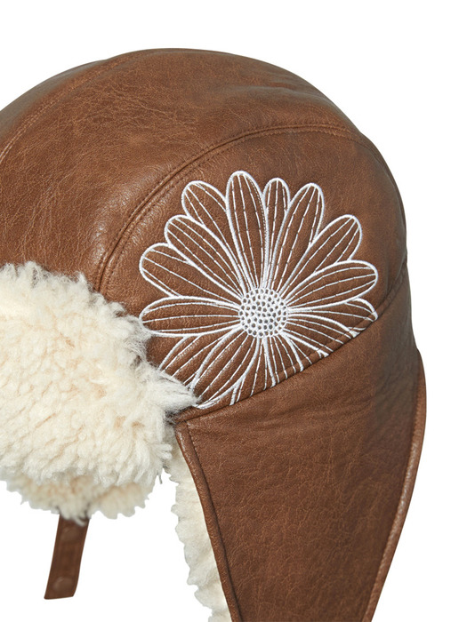 FAUX SHEARING TRAPPER HAT_BROWN IVORY
