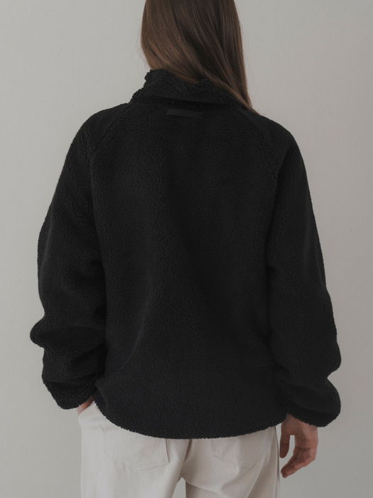 Snowy reversible jumper (black)