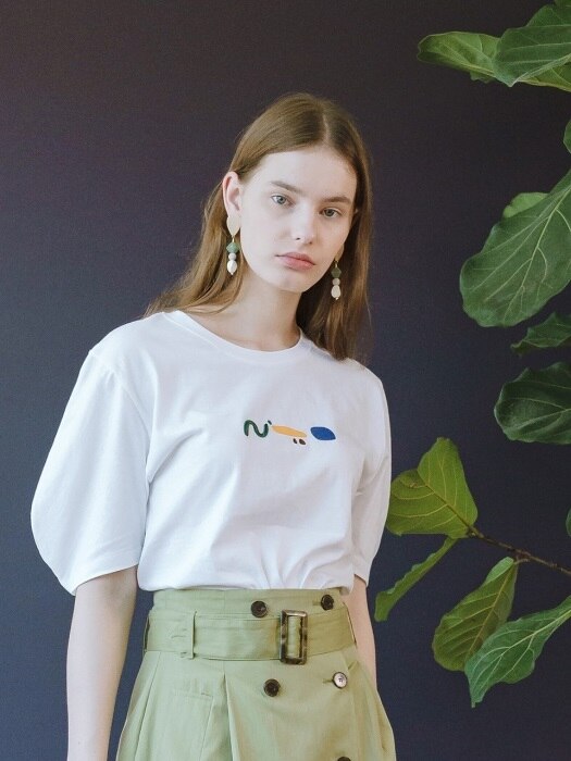 EMBOSSED EMBROIDERY TEE WHITE