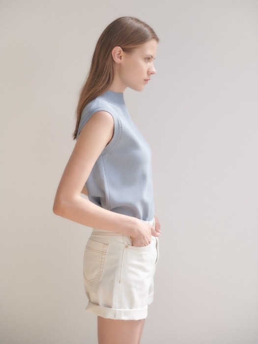 Minimal sleeveless knit pullover [BL]