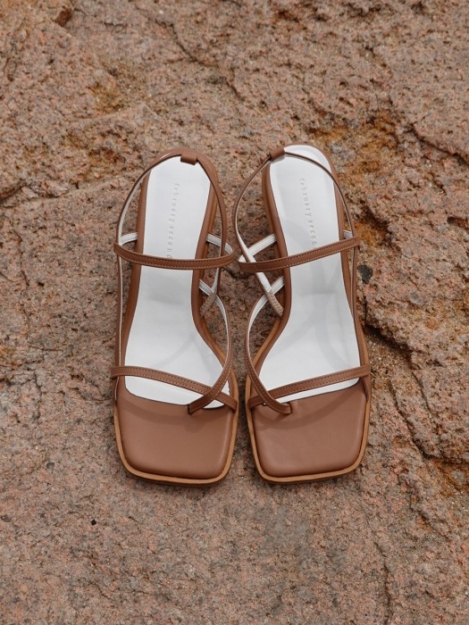 Flip-flop strap sandals Camel