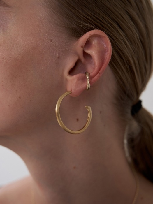 Pointed unbalance earring (14K Gold plated)
