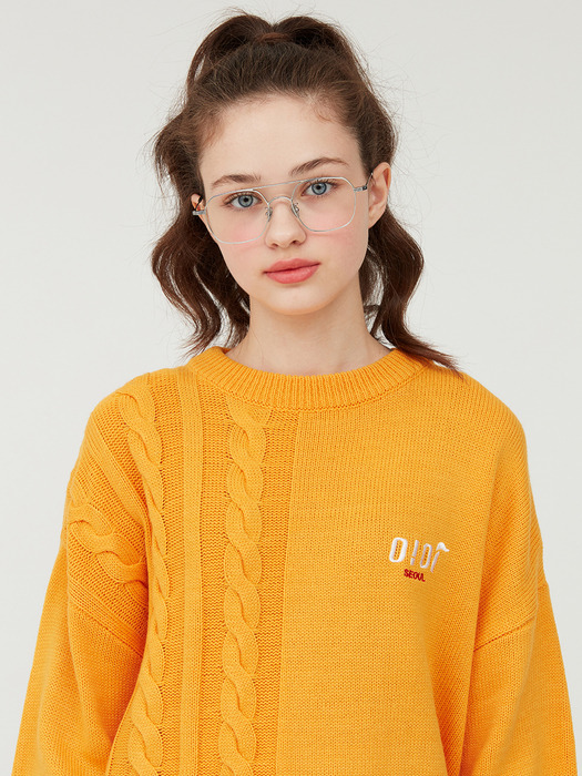 HALF TWIST KNIT PULLOVER_yellow