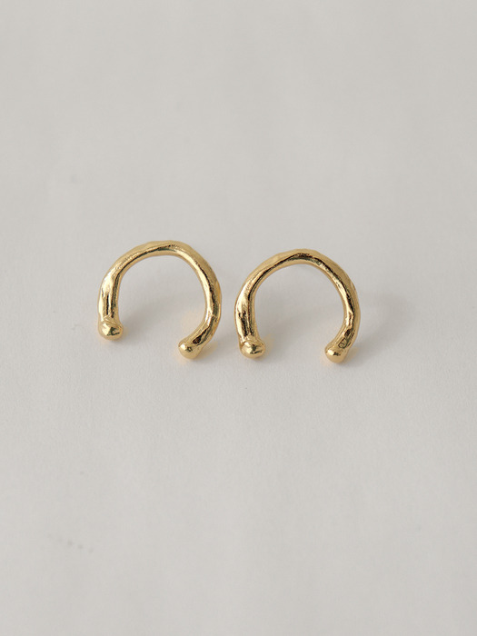 front hoop earring - gold