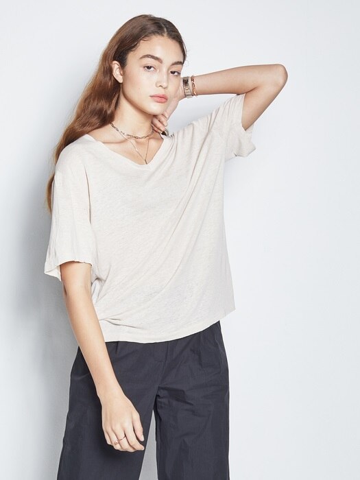 NEW LINEN V NECK T-SHIRT LIGHT BEIGE