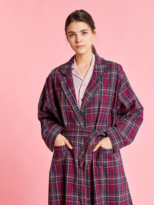 여자 핑크 체크 로브 Woman pink check robe