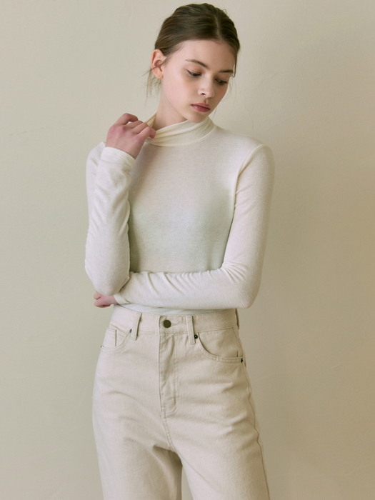 BREEZE TURTLENECK TOP_IVORY