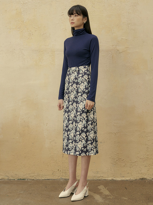 [단독][SET] R BASIC POLA NAVY + FSTS FLOWER PATTERN FLARE SKIRT NAVY