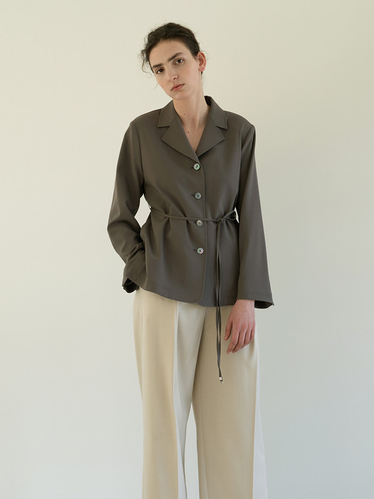 TOS COLLAR BELTED BLOUSE DARK OLIVE