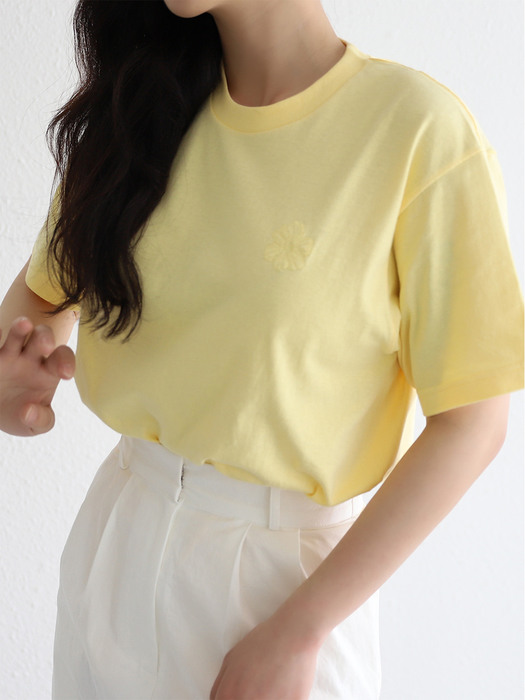 플라워 자수 여성 코튼 반팔 라운드 티셔츠 4 컬러 (Flower embroidered cotton T-SHIRT 4 color)