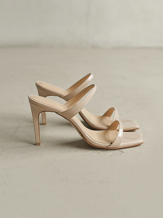STRAP PATENT LEATHER SANDALS [SKIN]
