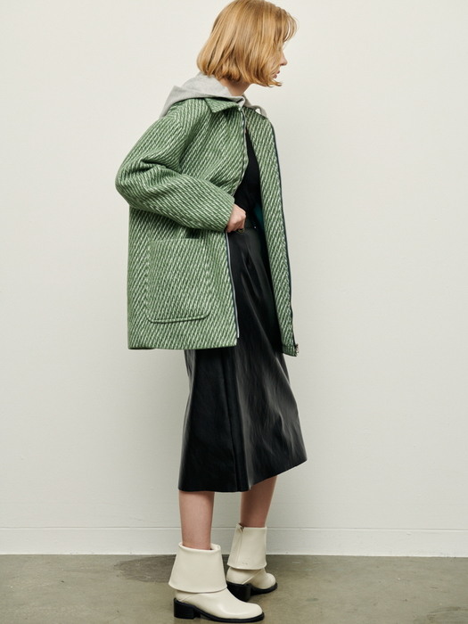 Detouchable hood-Zip up green coat