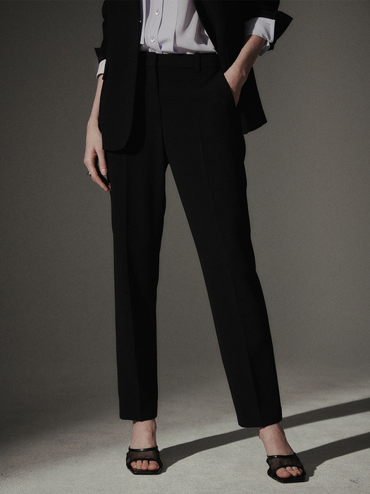 [리퍼브][Drama Signature] Slim Straight Trousers_BLACK