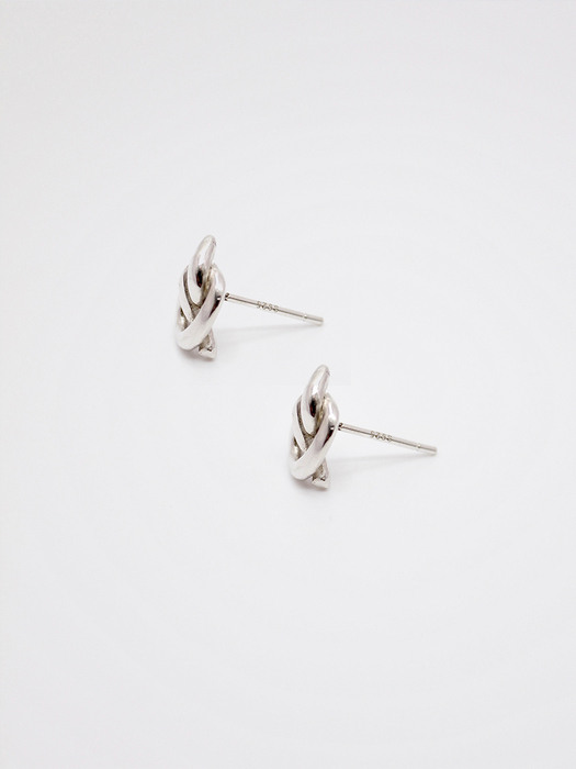 knotted earrings (short)