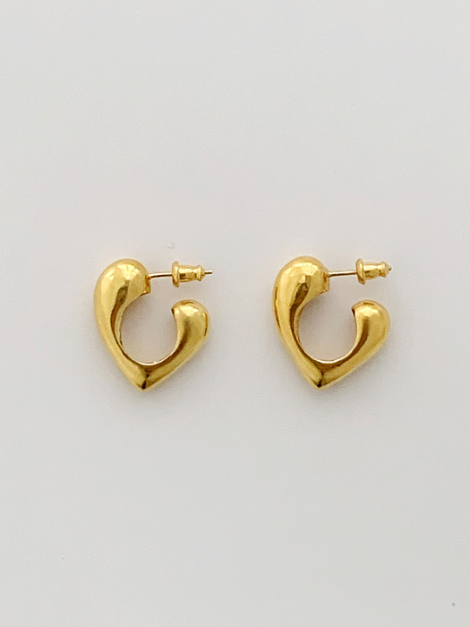 heart hoop gold earring 