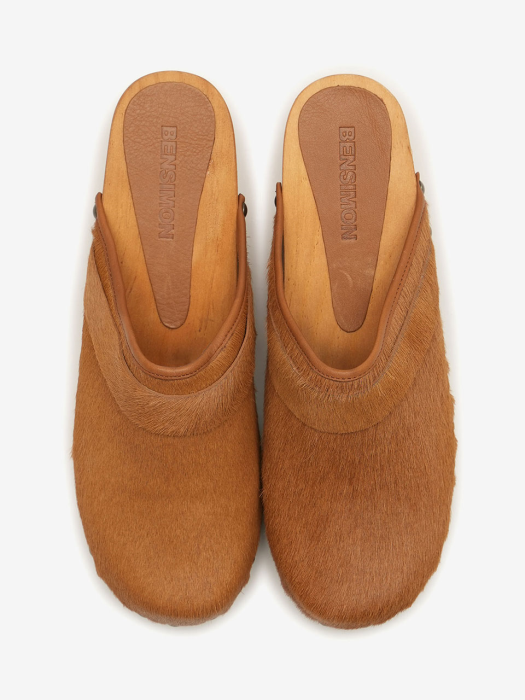 LIMITED CLOGS - CAMEL