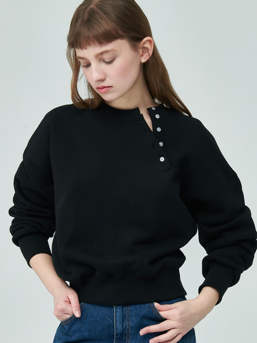 DIAGONAL HENRY NECK SWEATSHIRT BLACK