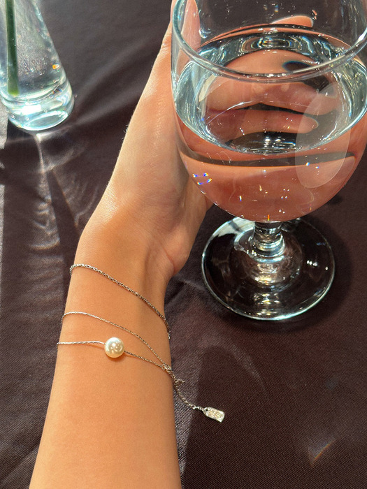 Silky Pearl Bracelet