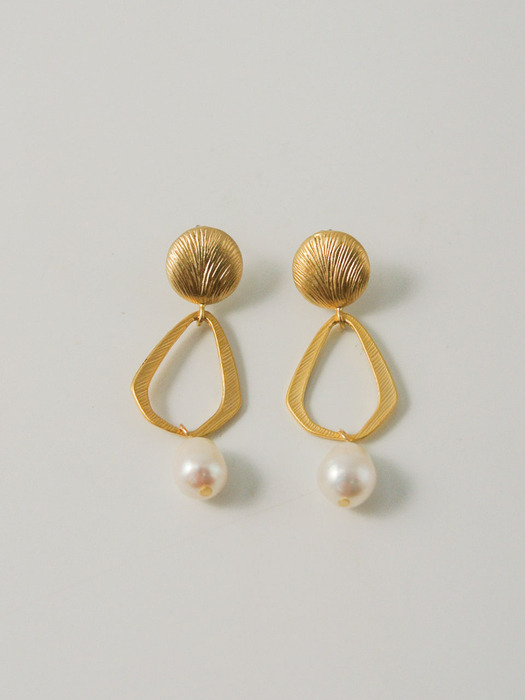 Matt Gold & Pearl Earrings