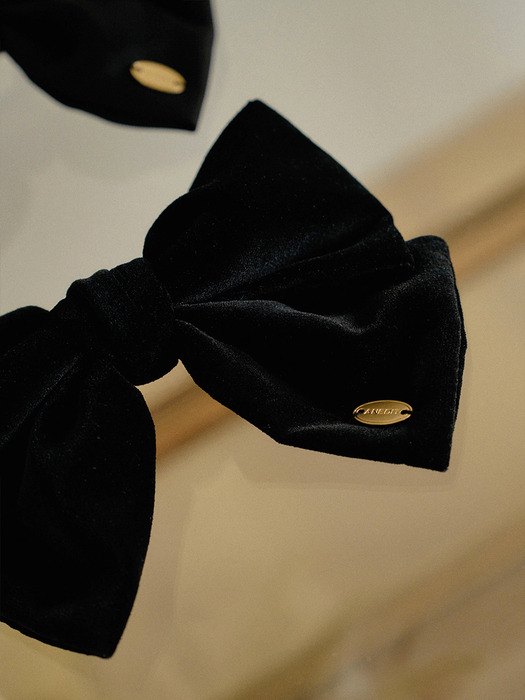 T Feminine Ribbon Barrette_Velvet Black