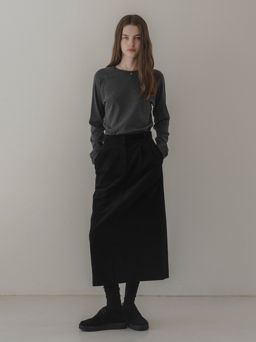 Corduroy H-line skirt (black)