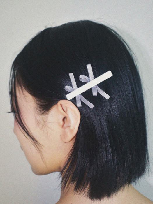 AMONG RIBBON HAIR PIN (WHITE)