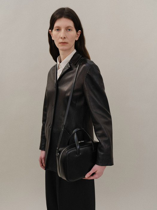 Medium Tin square tote bag Glossy black