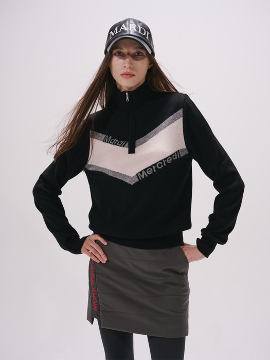 V LOGO JACQUARD HALF ZIP UP KNIT TOP_BLACK IVORY