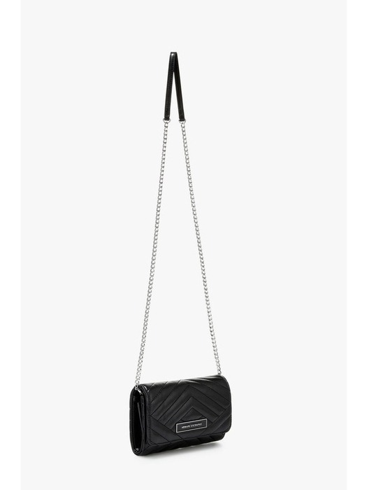 ARMANI EXCHANGE  여성 쉐브론 퀼팅 체인 월렛(424370500)블랙