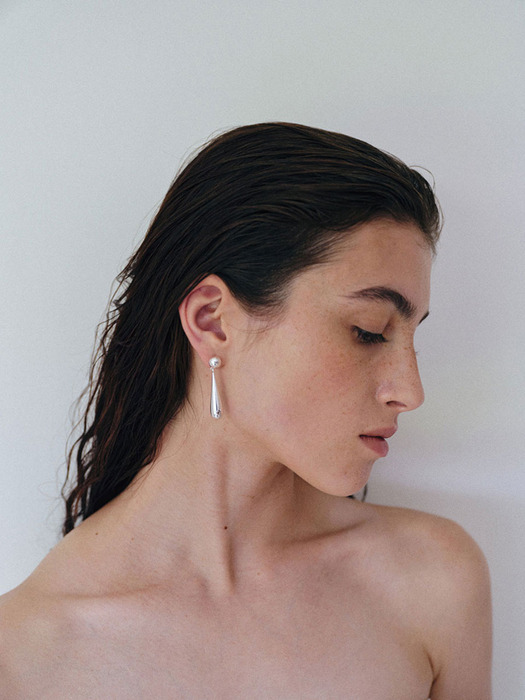 COLLECTION_HER GAZE_Chamber earring