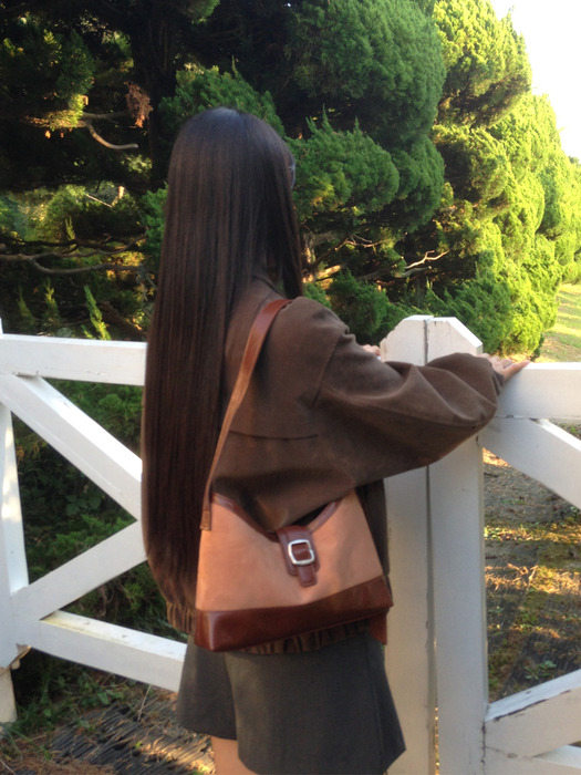 veil middle bag - suede chestnut