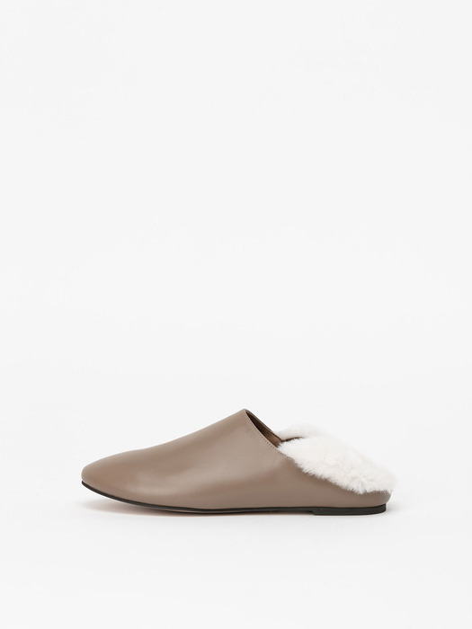 Angelique Shearling Flats in ACORN BEIGE