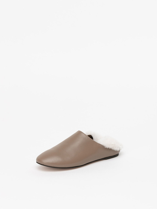 Angelique Shearling Flats in ACORN BEIGE