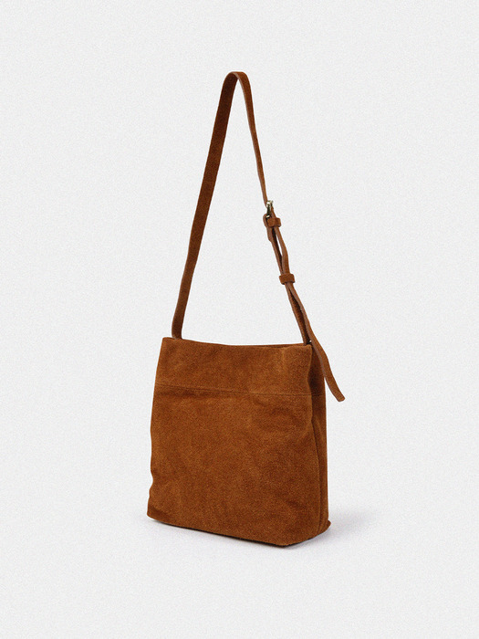 Belted Suede Bag_(Camel)