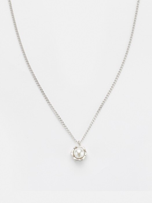 SILVER LIGHT PEARL NECKLACE