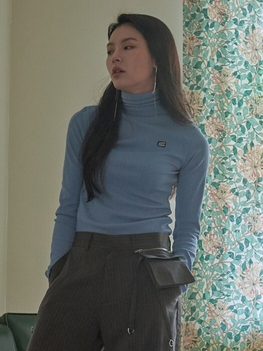 ‘ESTD 2000’ Turtleneck - Sky Blue