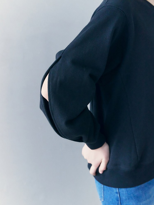 Slit Sleeve Sweatshirt  Black (KE1140M055)